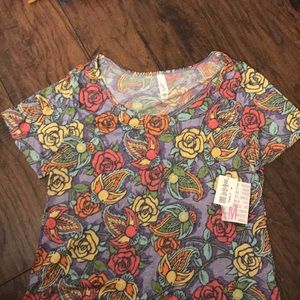 LulaRoe Classic T.